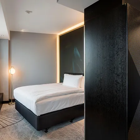 Hotel Crowne Plaza - Hesperia By Ihg 4*