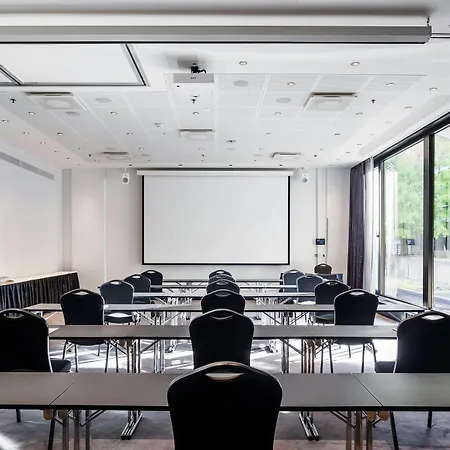 Crowne Plaza - Hesperia By Ihg Hotel 4*
