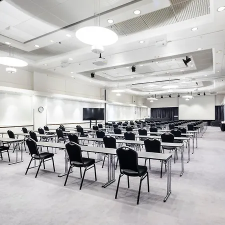 Готель Crowne Plaza - Hesperia By Ihg Гельсінкі