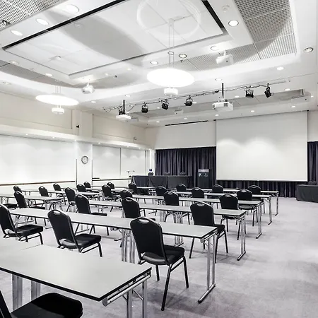 Crowne Plaza - Hesperia By Ihg Hotel 4*